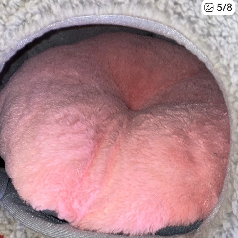 Whisker City Gray Mouse-Shaped Cat Bed with Pink Cushion Inside, even has Tail! - Picture 4 of 4